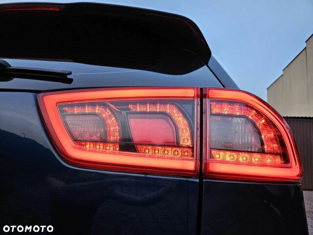 Кіа Niro, об'ємом двигуна 1.58 л та пробігом 206 тис. км за 11879 $, фото 13 на Automoto.ua
