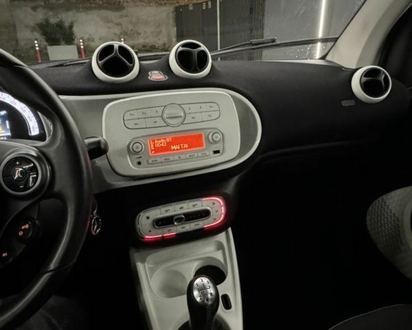 Смарт Fortwo, об'ємом двигуна 1 л та пробігом 92 тис. км за 5810 $, фото 11 на Automoto.ua