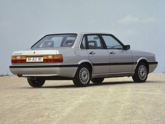 Ауді 90, Седан 1987 - 1991 2.2 E (89,8A)