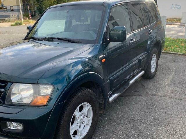 Міцубісі Паджеро 2001 у Європі на Automoto.ua Зелений Міцубісі Паджеро, об'ємом двигуна 0 л та пробігом 251 тис. км за 6999 $, фото 1 на Automoto.ua