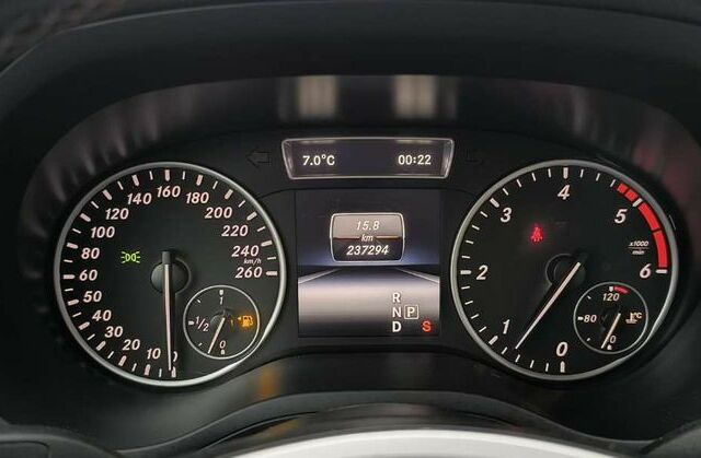 Мерседес Б-класс 2014 в Европе на Automoto.ua Черный Мерседес Б-класс, объемом двигателя 2.14 л и пробегом 237 тыс. км за 12107 $, фото 30 на Automoto.ua