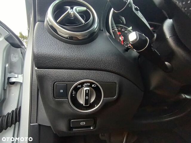 Мерседес ГЛА-Класс 2019 в Европе на Automoto.ua Серый Мерседес ГЛА-Класс, объемом двигателя 1 л и пробегом 88 тыс. км за 20218 $, фото 24 на Automoto.ua