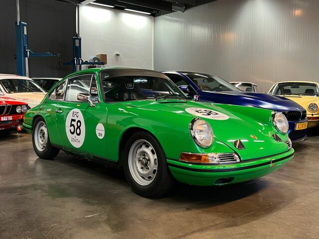 Зелений Порше 911, об'ємом двигуна 2 л та пробігом 10 тис. км за 209903 $, фото 2 на Automoto.ua