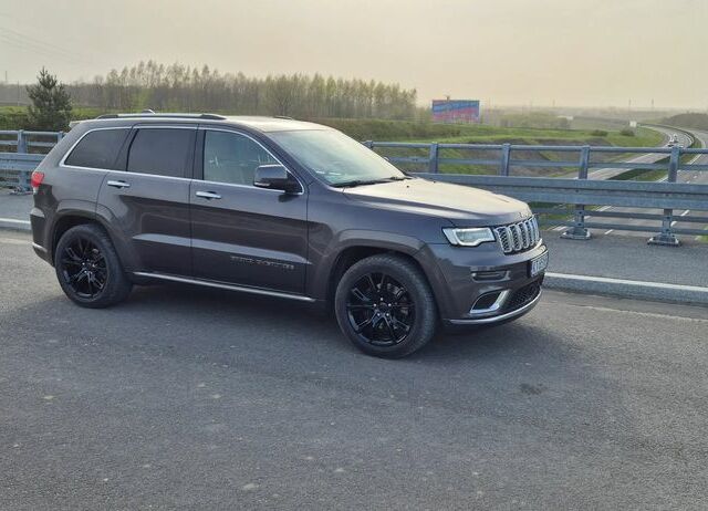 Джип Grand Cherokee, об'ємом двигуна 2.99 л та пробігом 120 тис. км за 36609 $, фото 6 на Automoto.ua