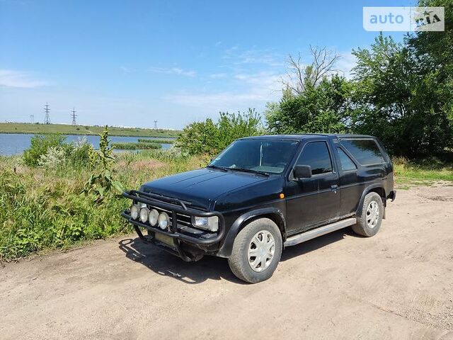 Ніссан Террано, Позашляховик / Кросовер 1987 - 1995 I 2.4 i 4WD