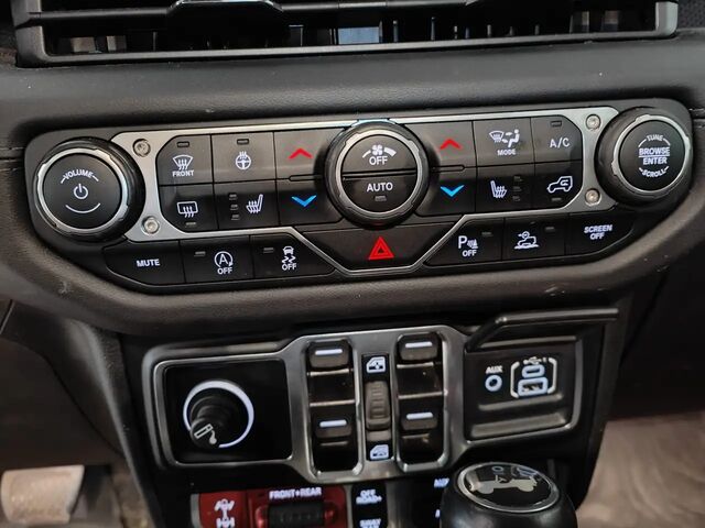 Джип Вранглер 2024 в Европе на Automoto.ua Белый Джип Вранглер, объемом двигателя 2 л и пробегом 50 тыс. км за 59503 $, фото 12 на Automoto.ua