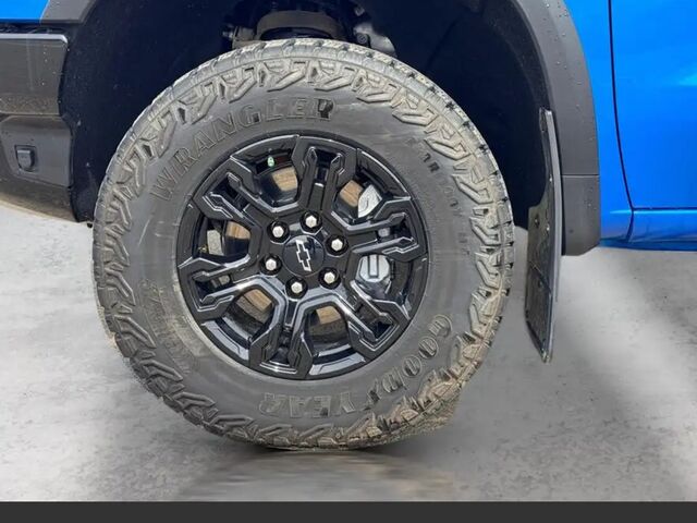 Шевроле Сильверадо 2022 в Европе на Automoto.ua Синий Шевроле Сильверадо, объемом двигателя 6.2 л и пробегом 25 тыс. км за 81471 $, фото 2 на Automoto.ua