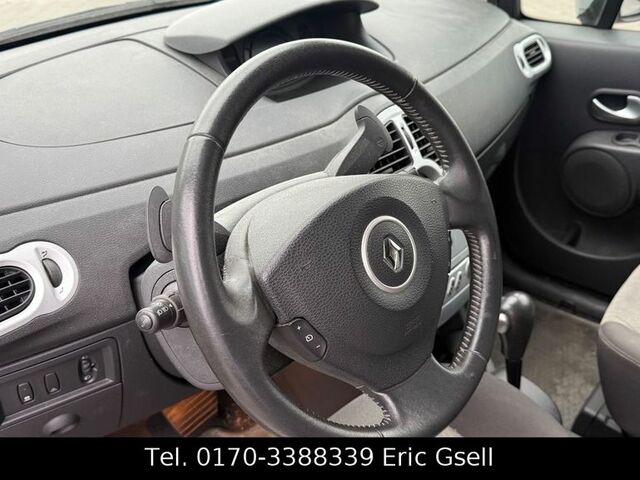 Рено Модус 2008 у Європі на Automoto.ua Срібний Рено Модус, об'ємом двигуна 1.6 л та пробігом 80 тис. км за 1751 $, фото 12 на Automoto.ua