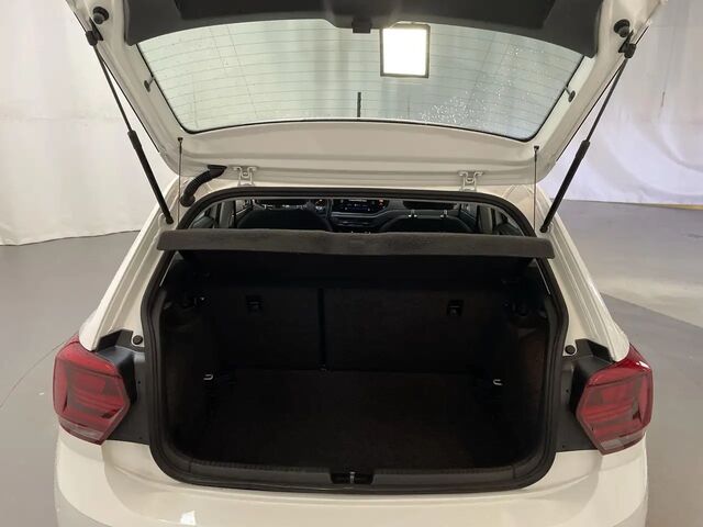 Фольксваген Поло 2020 в Европе на Automoto.ua Белый Фольксваген Поло, объемом двигателя 1 л и пробегом 129 тыс. км за 18043 $, фото 18 на Automoto.ua