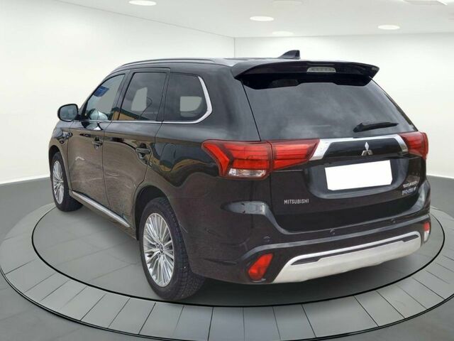 Мицубиси Аутлендер 2019 в Европе на Automoto.ua Серый Мицубиси Аутлендер, объемом двигателя 2.36 л и пробегом 69 тыс. км за 25671 $, фото 5 на Automoto.ua