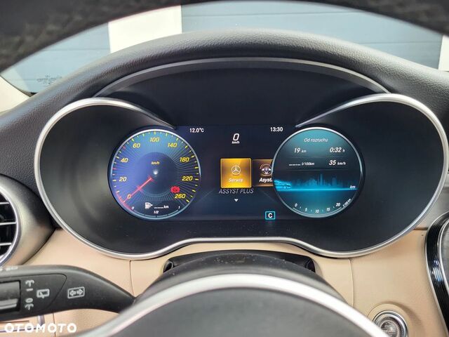Мерседес Ц-Клас 2019 у Європі на Automoto.ua Чорний Мерседес Ц-Клас, об'ємом двигуна 1 л та пробігом 166 тис. км за 20073 $, фото 24 на Automoto.ua