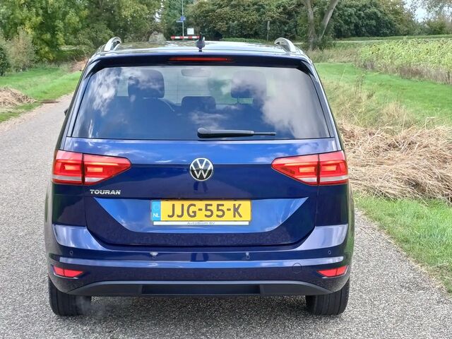 Фольксваген Туран 2020 в Европе на Automoto.ua Синий Фольксваген Туран, объемом двигателя 1.5 л и пробегом 110 тыс. км за 29104 $, фото 7 на Automoto.ua