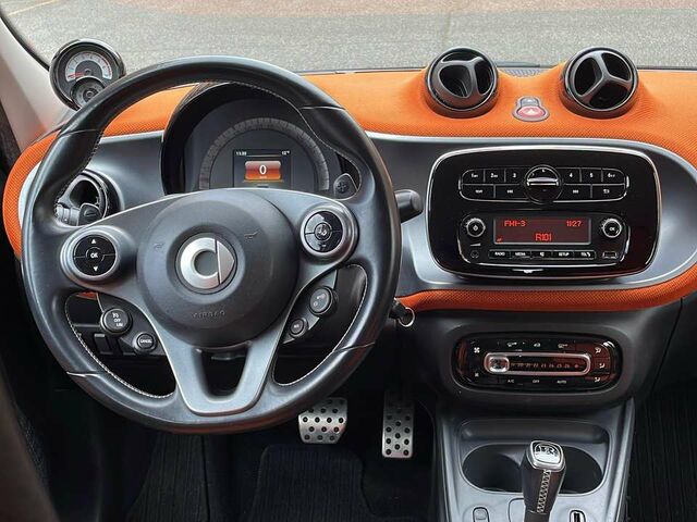 Білий Смарт Forfour, об'ємом двигуна 0.99 л та пробігом 24 тис. км за 15591 $, фото 11 на Automoto.ua