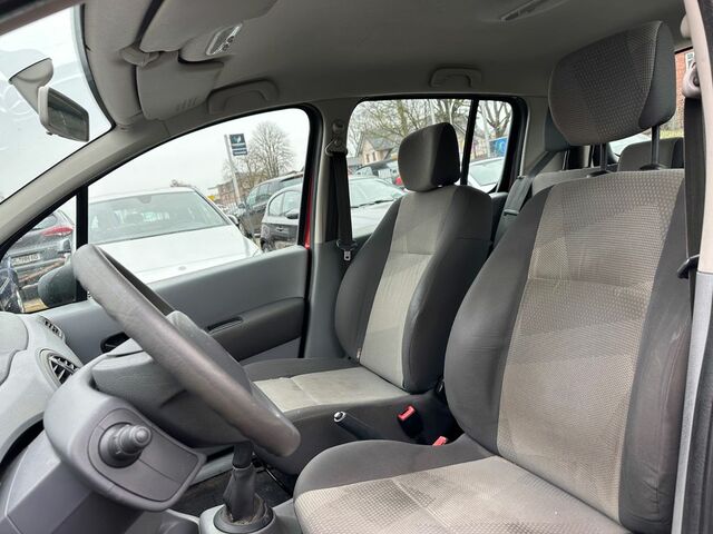 Рено Модус 2007 у Європі на Automoto.ua Червоний Рено Модус, об'ємом двигуна 1.15 л та пробігом 246 тис. км за 1472 $, фото 7 на Automoto.ua