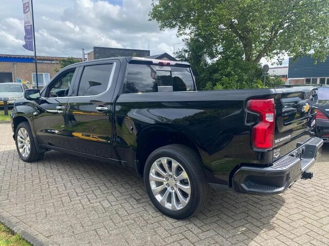 Шевроле Сильверадо 2021 в Европе на Automoto.ua Черный Шевроле Сильверадо, объемом двигателя 5.3 л и пробегом 41 тыс. км за 42246 $, фото 8 на Automoto.ua