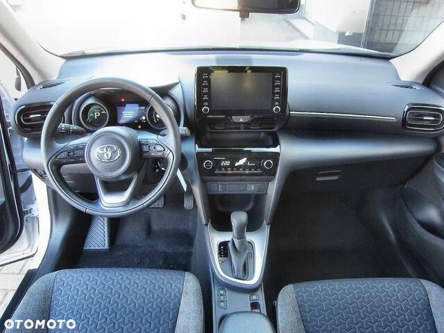 Тойота Yaris Cross, об'ємом двигуна 1.49 л та пробігом 5 тис. км за 22894 $, фото 3 на Automoto.ua