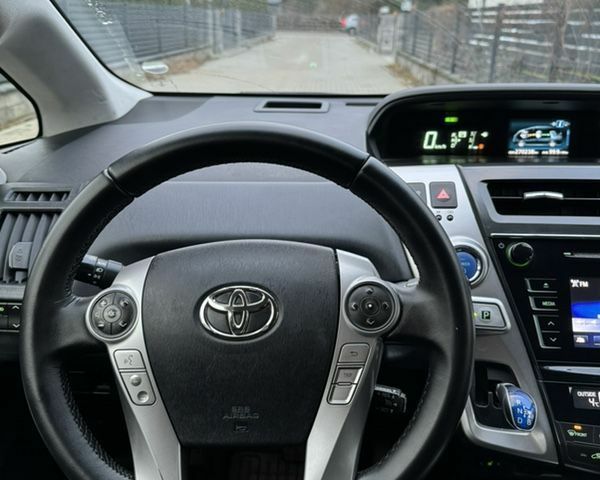 Тойота Prius Plus, об'ємом двигуна 1.8 л та пробігом 270 тис. км за 13283 $, фото 11 на Automoto.ua