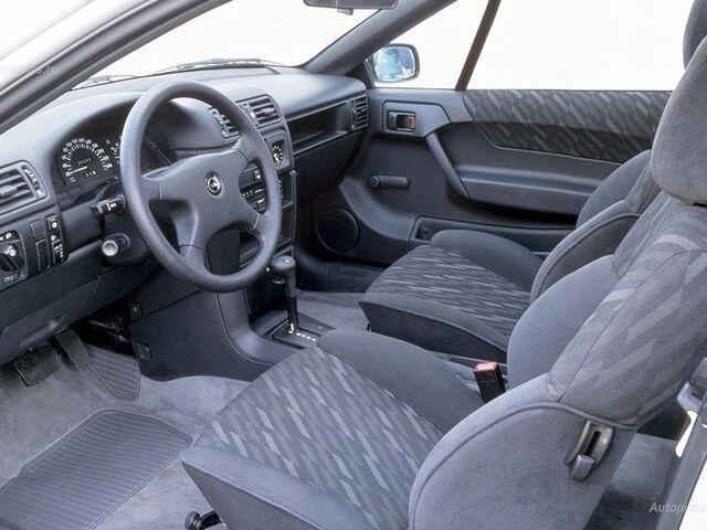 Опель Калібра, Купе 1990 - 1997 A 2.0 i 16V