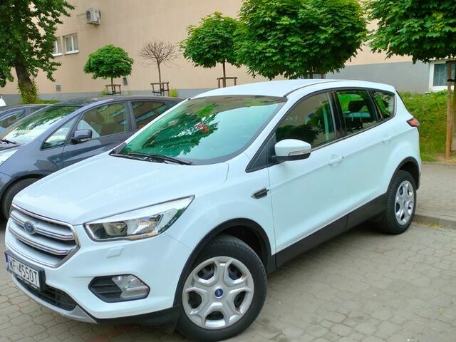 Форд Куга, объемом двигателя 1.5 л и пробегом 52 тыс. км за 16393 $, фото 2 на Automoto.ua