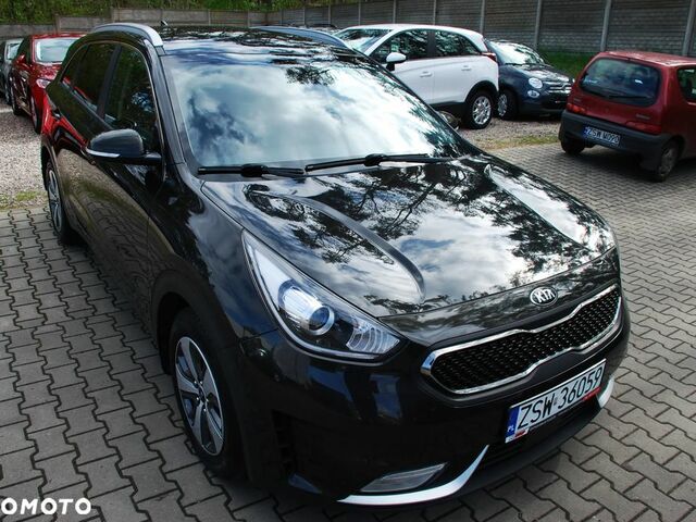 Кіа Niro, об'ємом двигуна 1.58 л та пробігом 182 тис. км за 12873 $, фото 7 на Automoto.ua