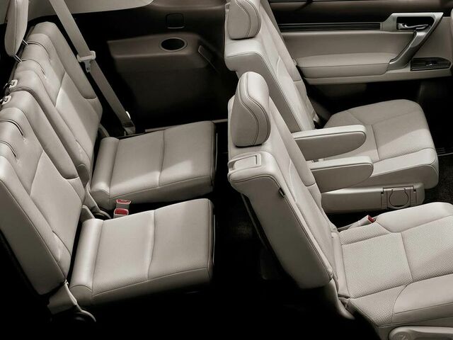 Lexus GX 2022 салон Салон трирядного позашляховика Лексус GX 2022