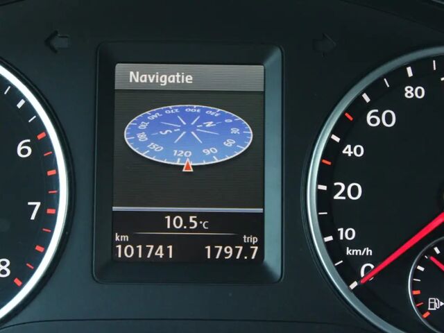 Фольксваген Тігуан 2012 у Європі на Automoto.ua Чорний Фольксваген Тігуан, об'ємом двигуна 1.98 л та пробігом 102 тис. км за 16867 $, фото 3 на Automoto.ua