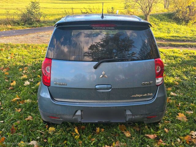 Мицубиси Кольт 2008 в Европе на Automoto.ua Серый Мицубиси Кольт, объемом двигателя 0 л и пробегом 52 тыс. км за 2999 $, фото 3 на Automoto.ua