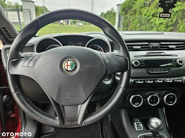 Альфа Ромео Giulietta, об'ємом двигуна 1.37 л та пробігом 111 тис. км за 6890 $, фото 13 на Automoto.ua