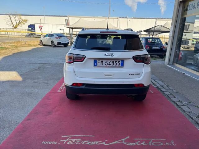 Джип Компас 2018 в Европе на Automoto.ua Белый Джип Компас, объемом двигателя 1.6 л и пробегом 70 тыс. км за 19213 $, фото 13 на Automoto.ua