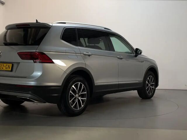 Фольксваген Tiguan Allspace 2020 у Європі на Automoto.ua Сірий Фольксваген Tiguan Allspace, об'ємом двигуна 1.5 л та пробігом 137 тис. км за 33504 $, фото 2 на Automoto.ua