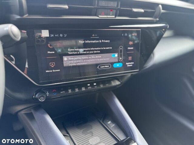 Альфа Ромео Джуниор 2025 в Европе на Automoto.ua Синий Альфа Ромео Джуниор, объемом двигателя 1 л и пробегом 1 тыс. км за 31695 $, фото 16 на Automoto.ua