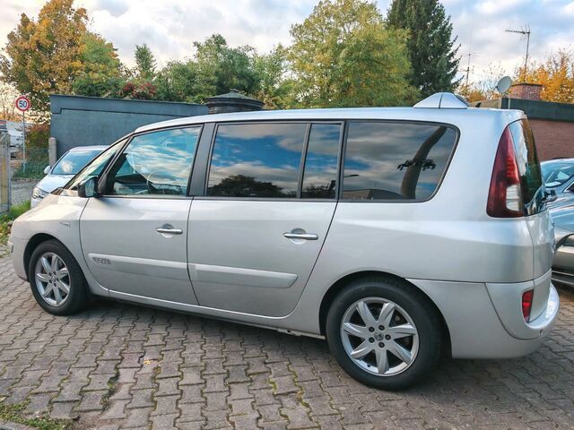 Рено Гранд Эспейс 2012 в Европе на Automoto.ua Серебряный Рено Гранд Эспейс, объемом двигателя 2 л и пробегом 257 тыс. км за 4590 $, фото 4 на Automoto.ua