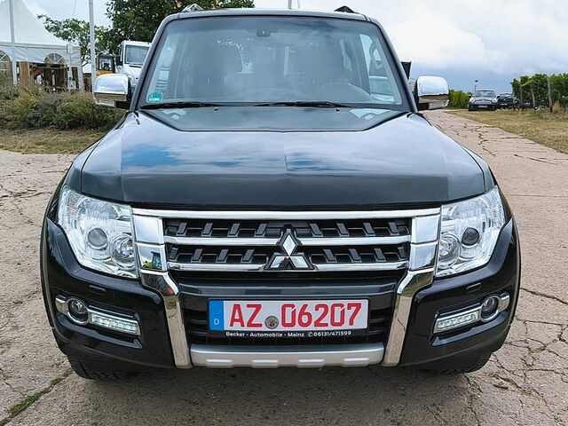 Міцубісі Паджеро 2016 у Європі на Automoto.ua Чорний Міцубісі Паджеро, об'ємом двигуна 3.2 л та пробігом 107 тис. км за 36935 $, фото 17 на Automoto.ua