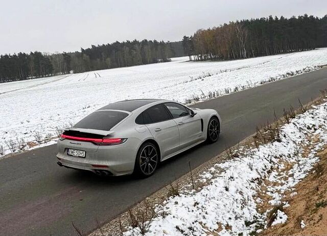 Порше Panamera, об'ємом двигуна 4 л та пробігом 22 тис. км за 160907 $, фото 27 на Automoto.ua