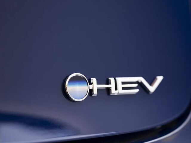 Купить новую Toyota Prius 2024 Купить новый гибридный автомобиль Toyota Prius 2024