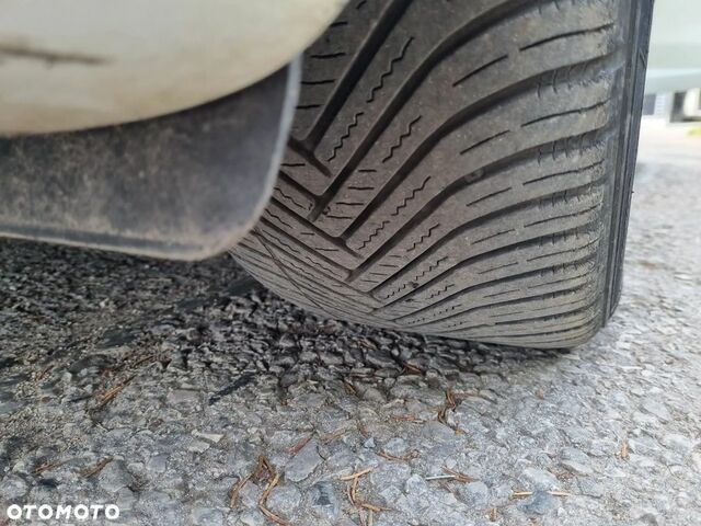 Альфа Ромео Giulietta 2012 у Європі на Automoto.ua Білий Альфа Ромео Giulietta, об'ємом двигуна 1 л та пробігом 197 тис. км за 6901 $, фото 15 на Automoto.ua