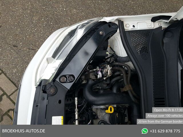 Фольксваген Ап 2017 в Европе на Automoto.ua Белый Фольксваген Ап, объемом двигателя 1 л и пробегом 96 тыс. км за 2900 $, фото 12 на Automoto.ua