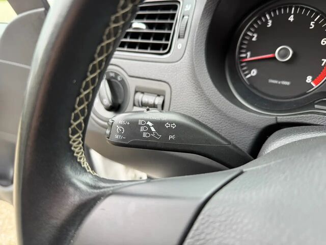 Фольксваген Поло 2012 у Європі на Automoto.ua Білий Фольксваген Поло, об'ємом двигуна 1.2 л та пробігом 118 тис. км за 10808 $, фото 14 на Automoto.ua