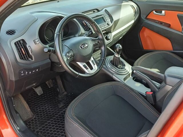 Кіа Sportage, об'ємом двигуна 1.59 л та пробігом 95 тис. км за 10130 $, фото 15 на Automoto.ua