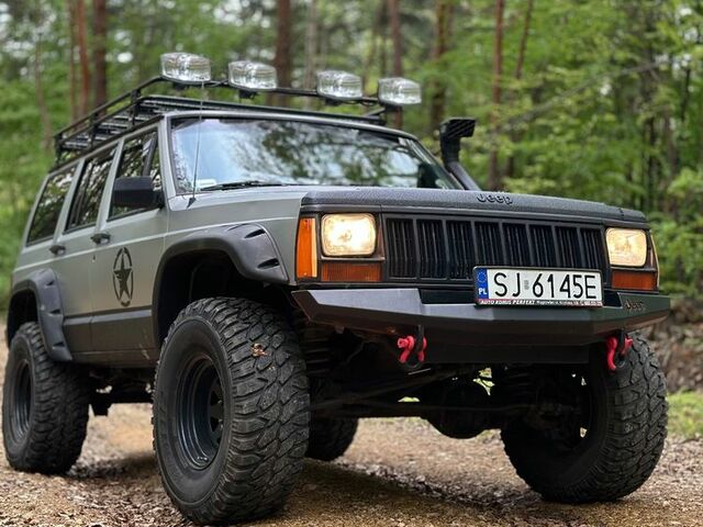 Джип Cherokee, об'ємом двигуна 3.96 л та пробігом 151 тис. км за 11771 $, фото 7 на Automoto.ua