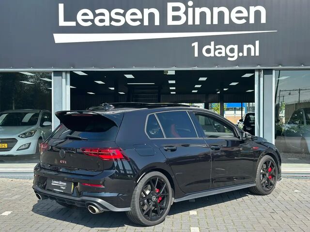 Фольксваген Гольф ГТИ 2022 в Европе на Automoto.ua Черный Фольксваген Гольф ГТИ, объемом двигателя 1.98 л и пробегом 59 тыс. км за 45487 $, фото 3 на Automoto.ua