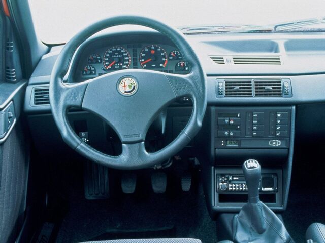Альфа Ромео 146, Хэтчбек 1994 - 2001 Alfa  1.7 i.e. 16V