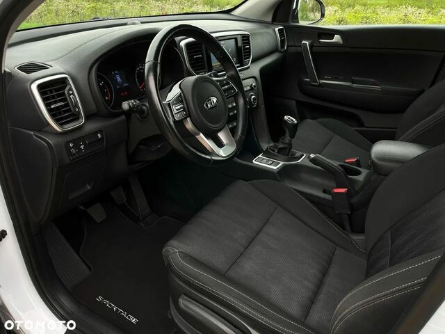 Кіа Sportage, об'ємом двигуна 1.59 л та пробігом 158 тис. км за 15076 $, фото 5 на Automoto.ua