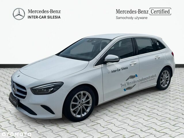 Мерседес Б-класс 2019 в Европе на Automoto.ua Белый Мерседес Б-класс, объемом двигателя 1 л и пробегом 72 тыс. км за 24189 $, фото 1 на Automoto.ua
