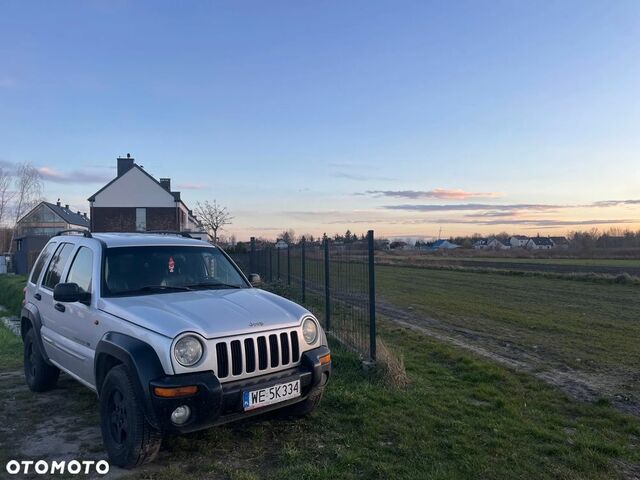 Джип Cherokee, об'ємом двигуна 2.8 л та пробігом 255 тис. км за 4320 $, фото 1 на Automoto.ua