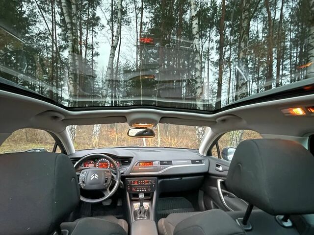 Ситроен С5, объемом двигателя 2 л и пробегом 192 тыс. км за 8618 $, фото 10 на Automoto.ua