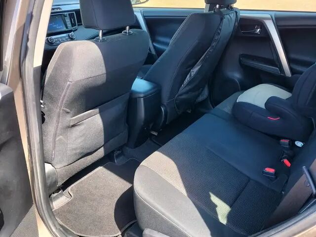 Тойота РАВ 4 2016 в Европе на Automoto.ua Бронзовый Тойота РАВ 4, объемом двигателя 2 л и пробегом 143 тыс. км за 17988 $, фото 5 на Automoto.ua