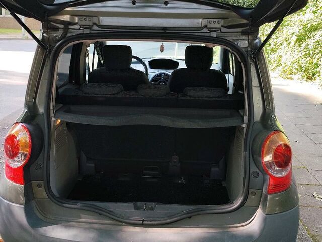 Рено Модус 2025 в Европе на Automoto.ua Коричневый Рено Модус, объемом двигателя 0 л и пробегом 168 тыс. км за 500 $, фото 8 на Automoto.ua