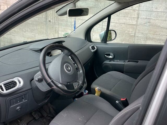 Рено Модус 2011 у Європі на Automoto.ua Сірий Рено Модус, об'ємом двигуна 0 л та пробігом 215 тис. км за 3250 $, фото 6 на Automoto.ua