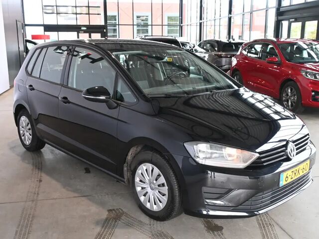 Фольксваген Гольф Спортсван 2015 у Європі на Automoto.ua Чорний Фольксваген Гольф Спортсван, об'ємом двигуна 1.2 л та пробігом 145 тис. км за 11582 $, фото 3 на Automoto.ua